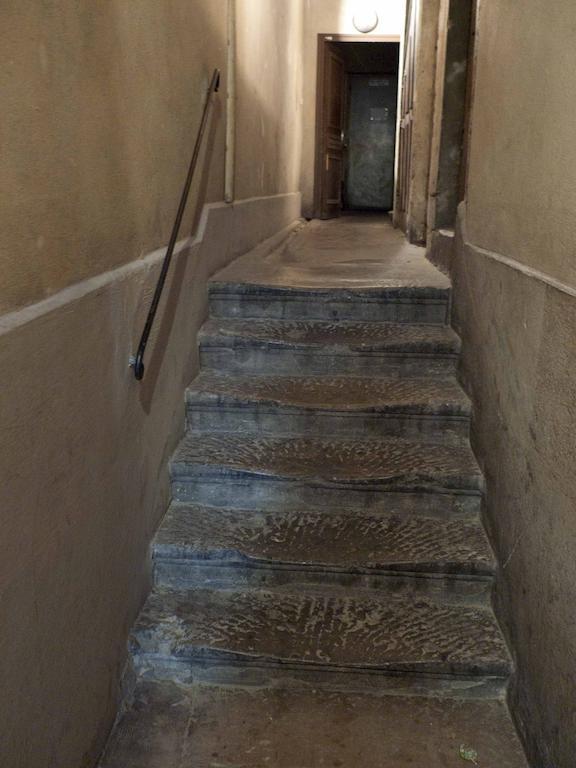 Studio Charme Et Confort Aux Cordeliers ليون الغرفة الصورة